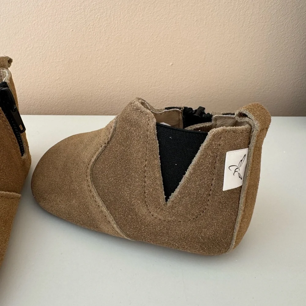 Little Lovebug - Tan Suede boots - Picture 2 of 5